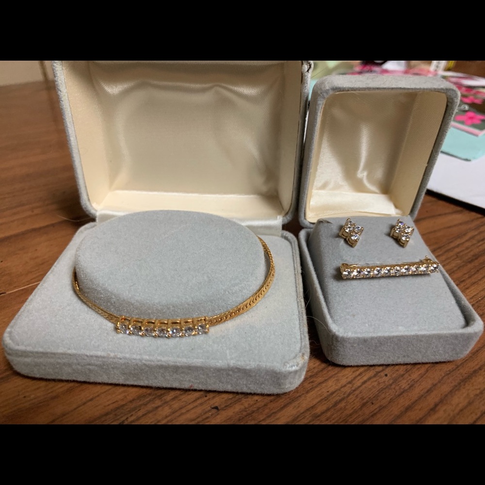Diamond jewelry - Picture 3 of 3